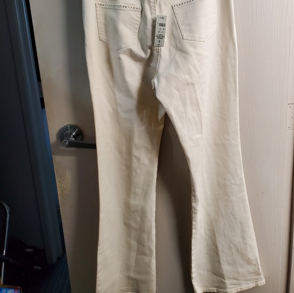 Cache White Rhinestone Embellished Jeans - Picture 9 of 9
